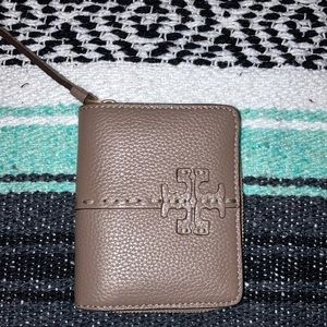 Tory Burch Bi Fold Wallet🤎